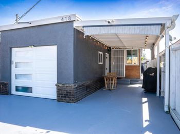 418 Douglas Ave
