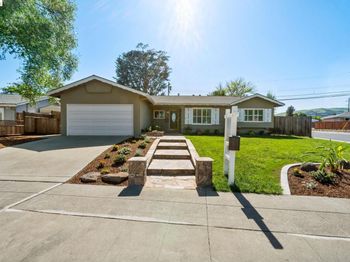 8796 Bandon Dr