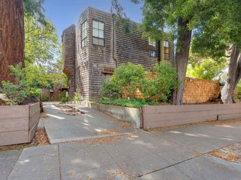 2316 Blake St