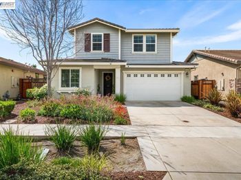 405 Wayland Loop