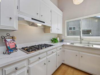 6643 Aitken Dr