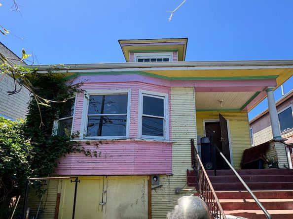 2911 Linden St, Oakland CA 94608