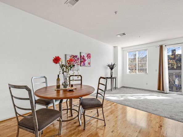 710 City Walk Pl 4, Hayward CA 94541