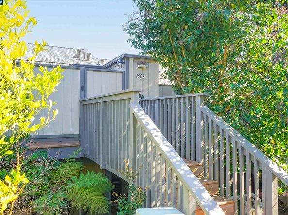 1608 Ashwood Drive, Martinez CA 94553
