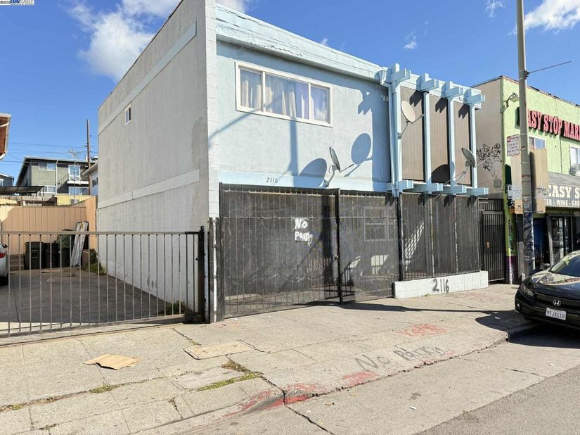 2116 International Blvd, Oakland CA 94606