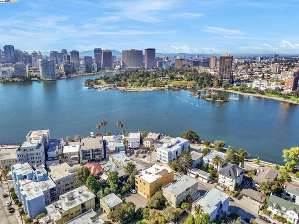 400 Wayne Ave 1, Oakland CA 94606