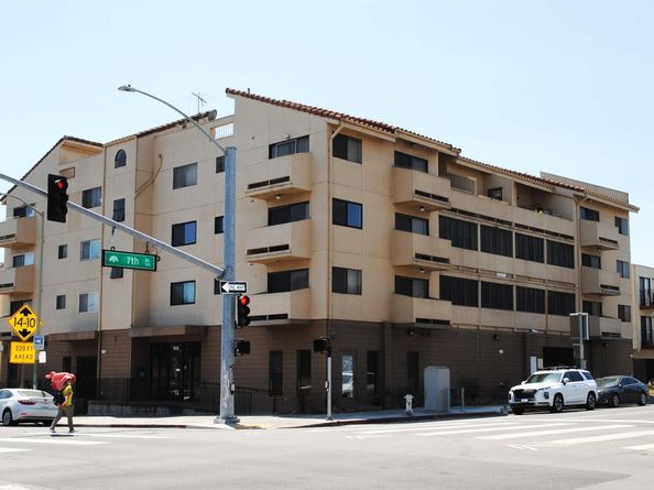 625 Madison St 107, Oakland CA 94607