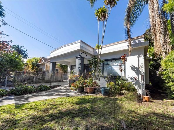 913 Walnut Avenue, Long Beach CA 90813