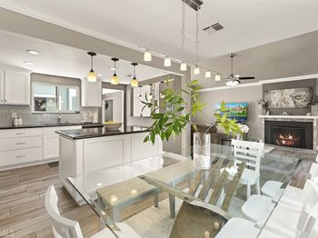 1193 Mountain Gate