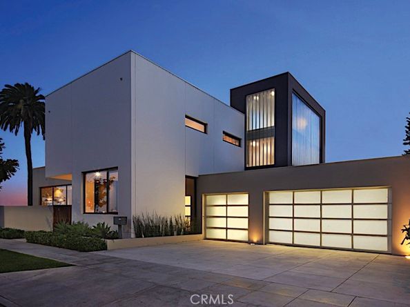 2767 E Ocean, Long Beach CA 90803