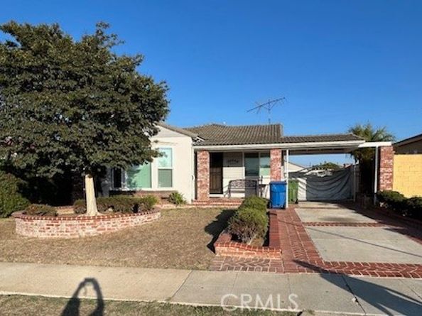 10038 S St Andrews, Los Angeles CA 90047