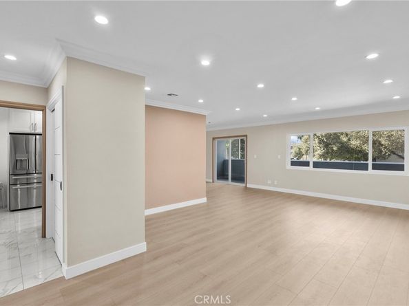 1126 N Central 101, Glendale CA 91202