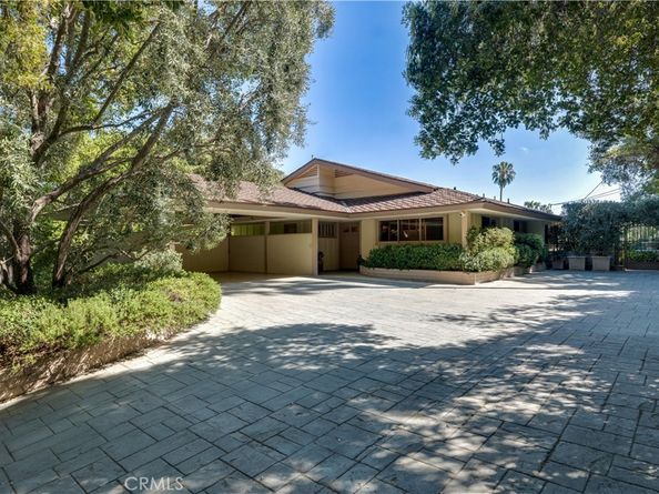 16700 Bosque Drive, Encino CA 91436