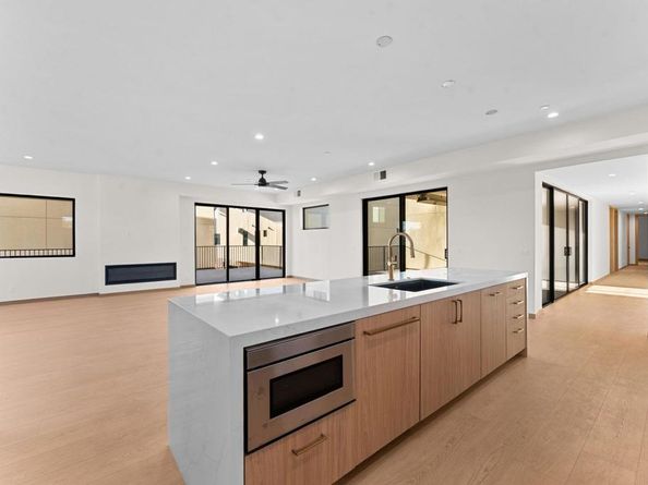 2672 Roosevelt Street, Carlsbad CA 92008