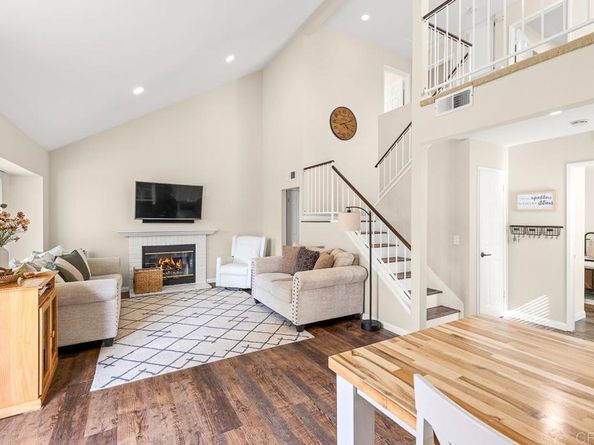 816 Lochwood Place, Escondido CA 92026