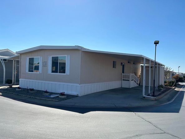 1506 Oak Drive 22, Vista CA 92084