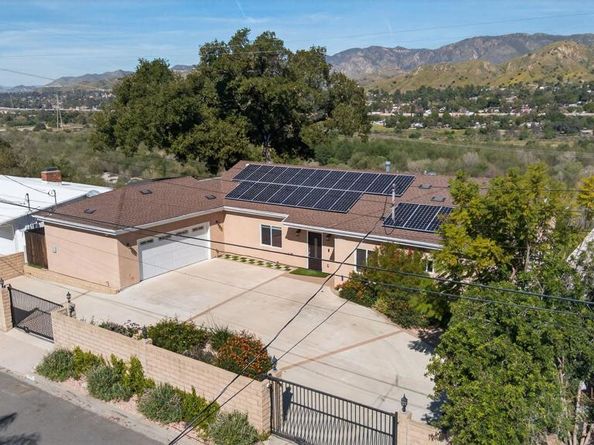 10755 Wheatland Avenue, Sunland CA 91040