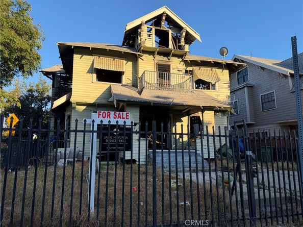1230 S Bonnie Brae, Los Angeles CA 90006