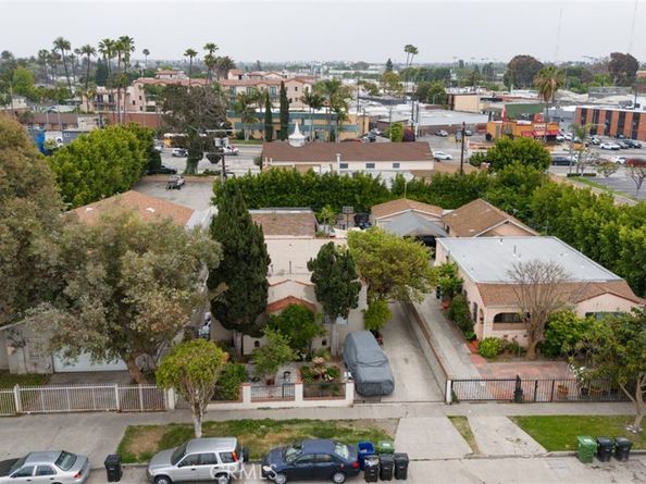 2942 S Orange, Los Angeles CA 90016