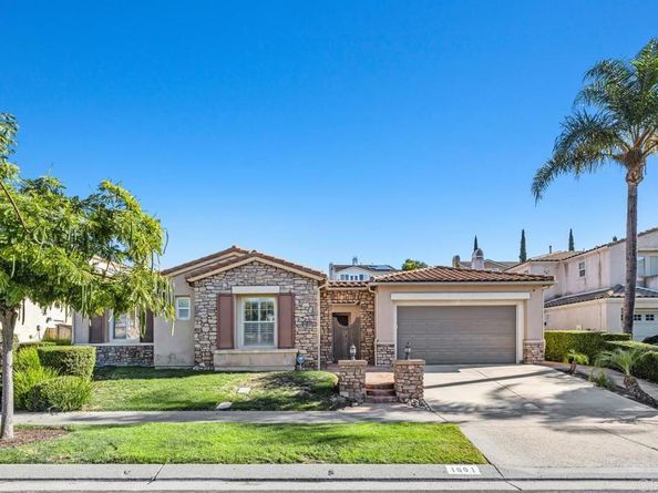 1001 White Alder Avenue, Chula Vista CA 91914