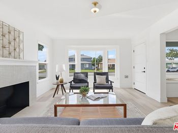 9402 S Van Ness Avenue