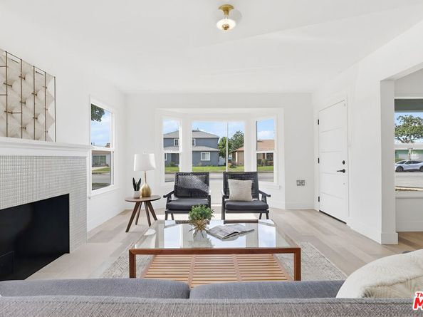 9402 S Van Ness Avenue, Los Angeles CA 90047