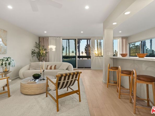 2221 Ocean Avenue 101, Santa Monica CA 90405