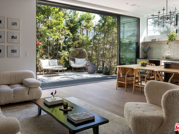 1927 18th Street C, Santa Monica CA 90404