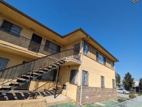 3305 W 21st Street 6, Los Angeles CA 90018