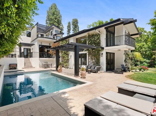 16820 Oak View Drive, Encino CA 91436