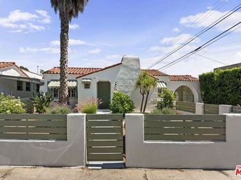 2030 S Redondo Boulevard