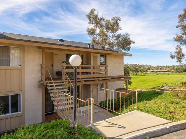 1886 Fairway Circle Dr, San Marcos CA 92078