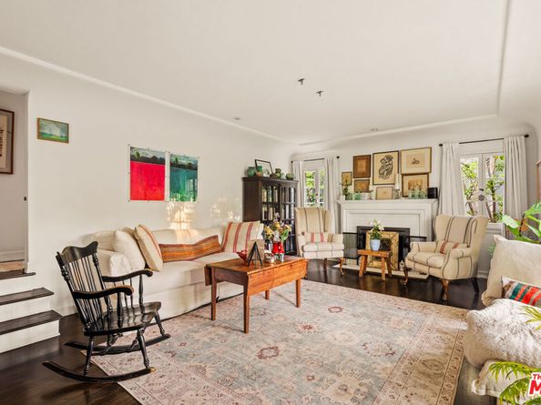 4009 Woodman, Sherman Oaks CA 91423