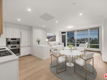 877 Francisco Street