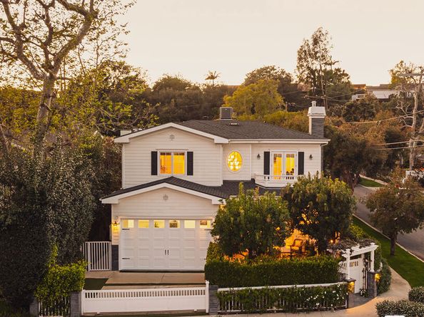 361 N Bowling Green Way, Los Angeles CA 90049