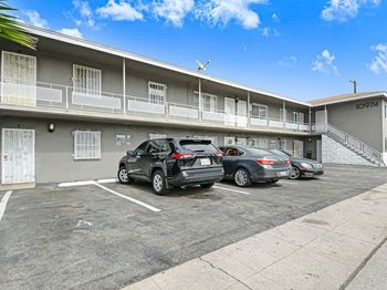 10974 S Figueroa Street