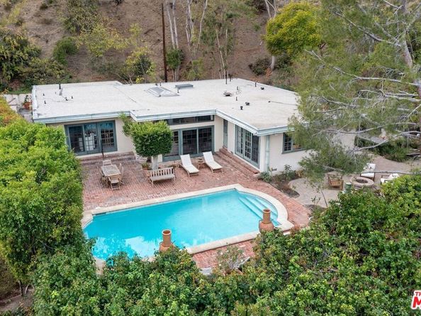 10216 Cielo Drive, Beverly Hills CA 90210