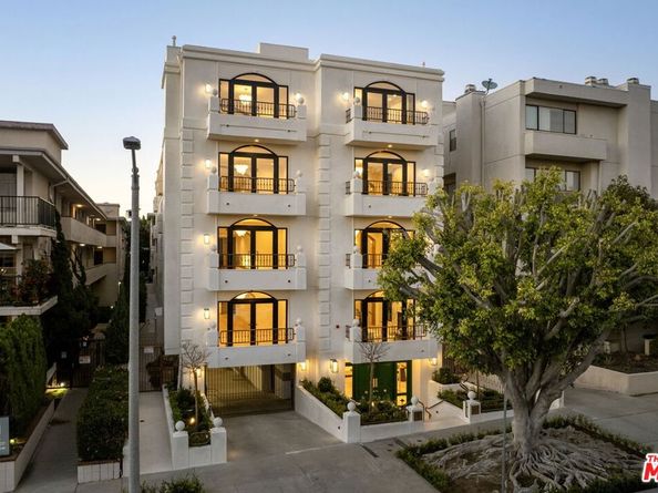 11923 Gorham Avenue 201, Los Angeles CA 90049