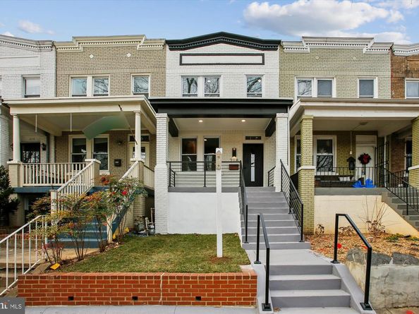 218 15TH Street NE, Washington DC 20002