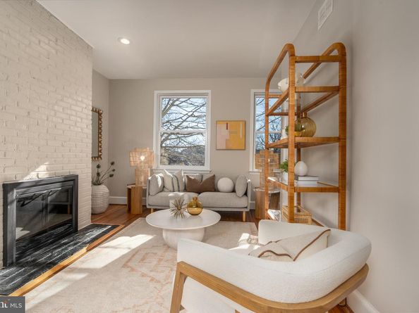 1218 D Street SE 4, Washington DC 20003