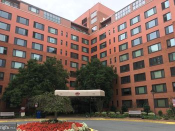 1021 Arlington Boulevard