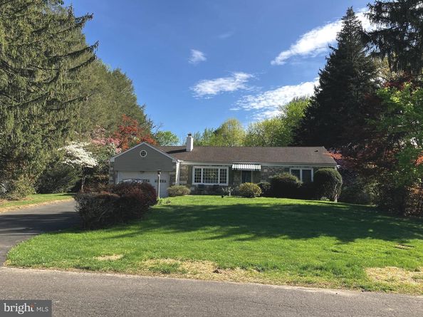162 Valley Drive, Southampton PA 18966