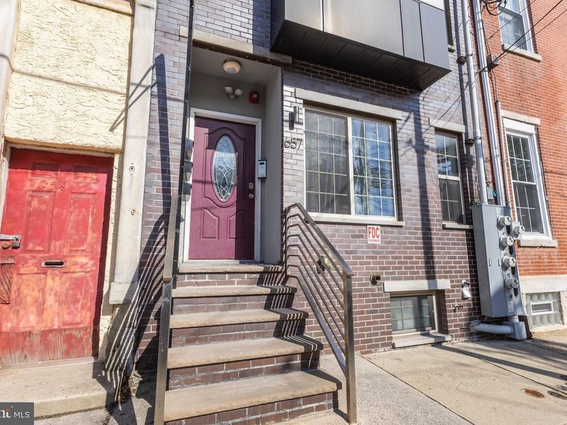 657 N 12TH Street, Philadelphia PA 19123