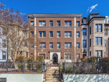 1321 NW Fairmont Street NW