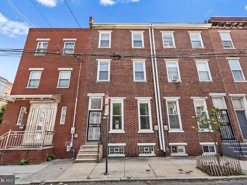 1202 Mount Vernon Street, Philadelphia PA 19123