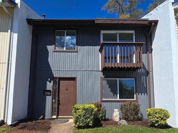 126 Richland Circle, Sterling VA 20164