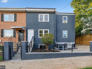 712 Congress Street SE