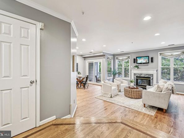 4681 Lawton Way 103, Alexandria VA 22311