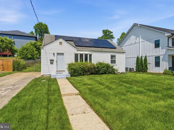2146 Pimmit Drive, Falls Church VA 22043