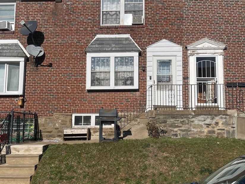 1245 Hale Street, Philadelphia PA 19111